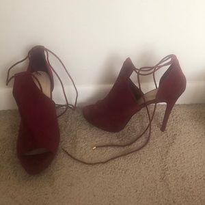 ALDO size 10 maroon heels